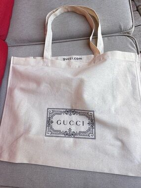 Gucci Beige Canvas Tote with Black Logo Plaque